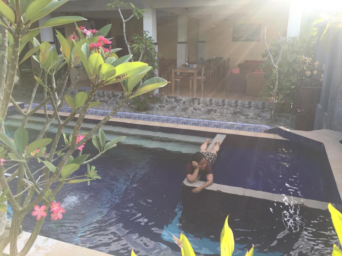 Wahyu Homestay 1 누사 렘봉안 외부 사진