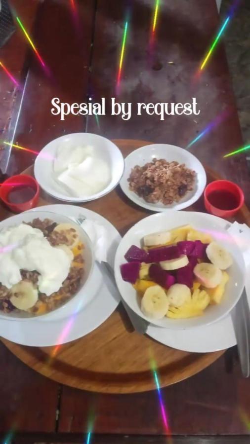 Wahyu Homestay 1 누사 렘봉안 외부 사진