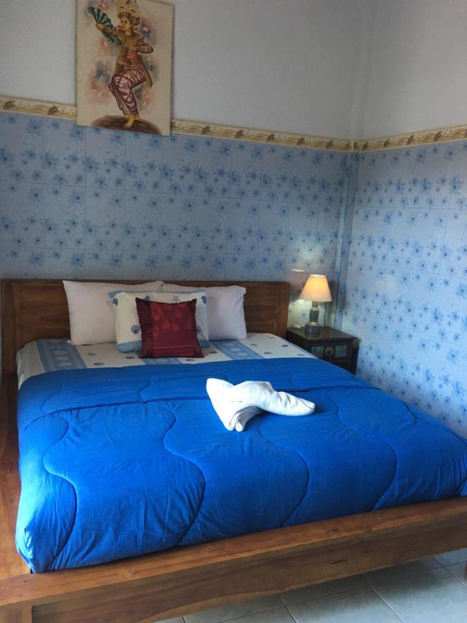 Wahyu Homestay 1 누사 렘봉안 외부 사진